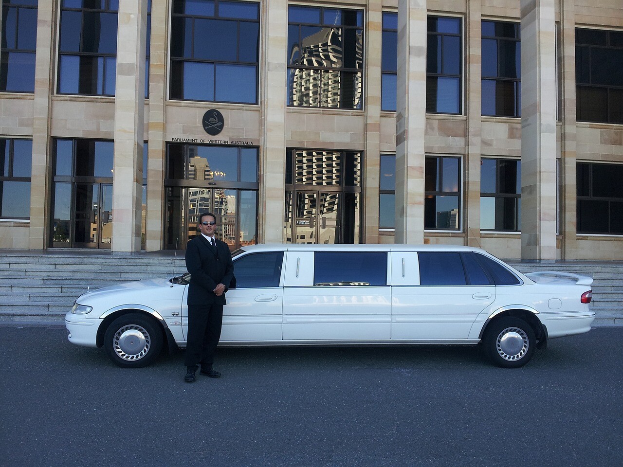 Bryllupskørsel kan foregå i limousine